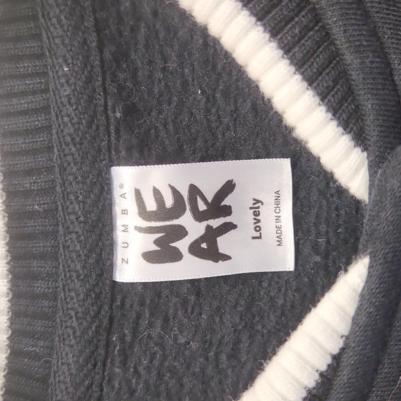 Zumba Wear instructor jacket medium EUC - Picture 2 of 6